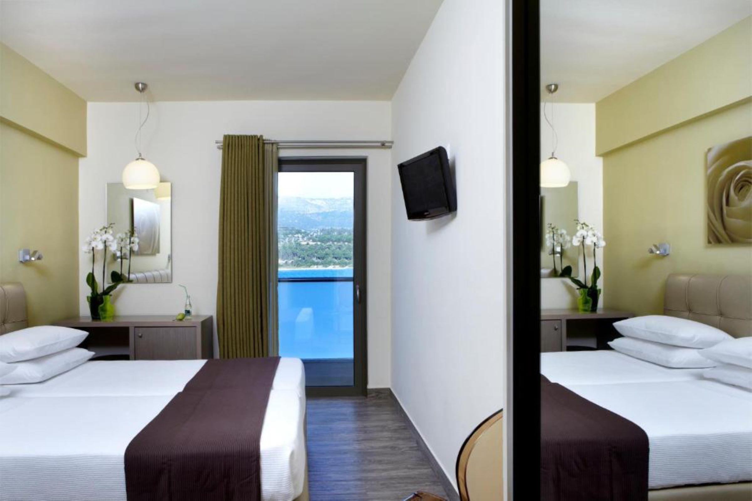 Mouikis Hotel Kefalonia Аргостолион Экстерьер фото